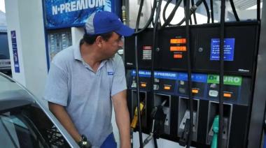 Aumento de combustibles luego de Semana Santa: Milei vuelve a subir impuestos