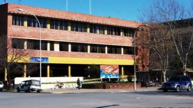 Inconvenientes eléctricos en el Centro Cívico complican la atención en Licencias y Comercio