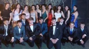 Egresados de La Dulce festejaron en Juan N. Fernández