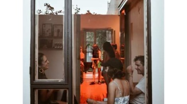 Muestra performática de estudiantes del Profesorado de Artes Visuales