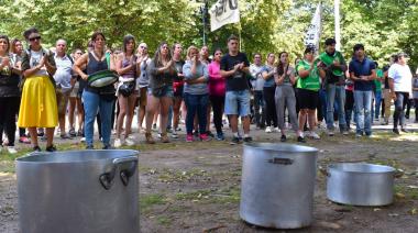 Movilización en Necochea: Asamblea de ollas vacías y preparativos para el paro nacional del 24 de enero