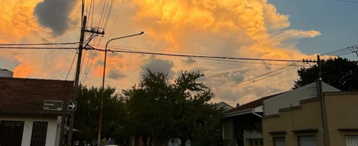 Alerta amarilla y naranja por vientos: ráfagas que podrían superar los 90 km/h este domingo