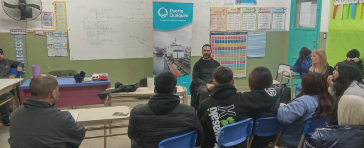 Puerto Ciudad llevó la prevención a la EES N° 9 y abrió un diálogo sobre consumos y decisiones
