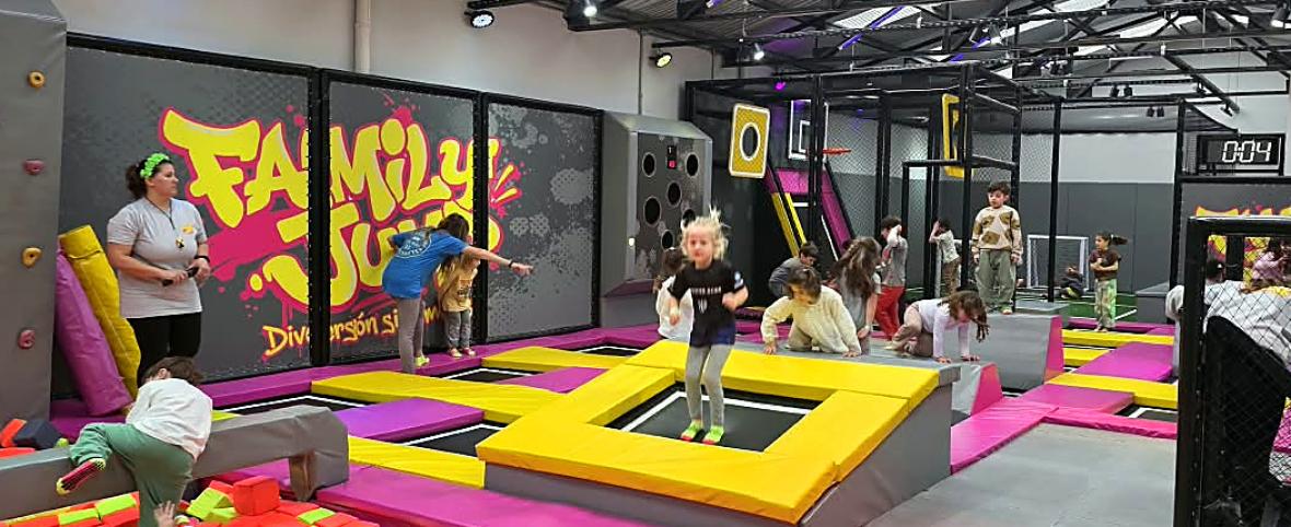 Family Jump abrió en Necochea: camas elásticas, juegos y diversión para toda la familia