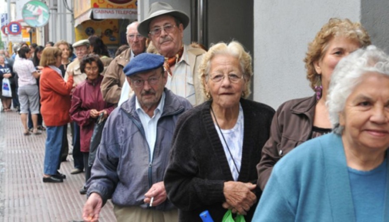 Aumento jubilaciones: Oficializan bonos para las de menores ingresos