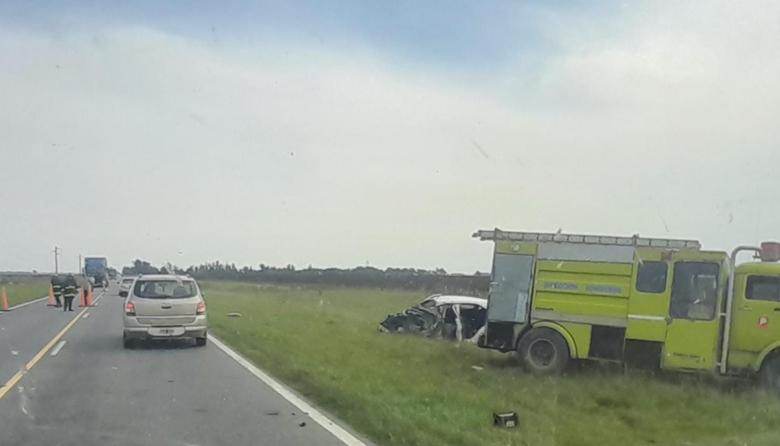 Fuerte choque en la Ruta 88 entre un auto y un camión - Noticias de ...