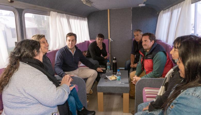 Más de 70 vecinos se acercaron a dialogar con el intendente y su equipo ...