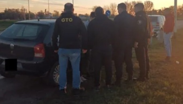 Viajaron 400 km con 12 años en el auto robado de un padre