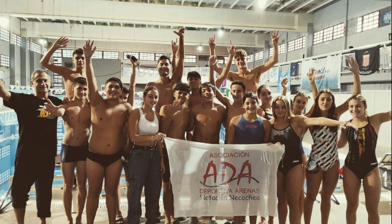 La natación necochense brilló en Mar del Plata: múltiples podios en la Copa Once Unidos 2025