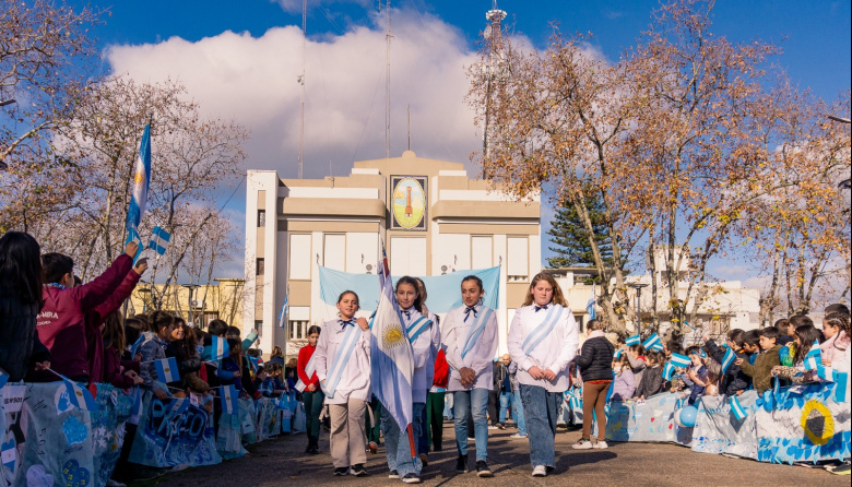 El jueves 19 se realizará el acto de Promesa de Lealtad a la Bandera en la Plaza Dardo Rocha