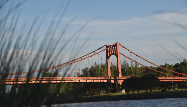 Viernes ventoso en Necochea: sube la temperatura, pero sigue el frío por la mañana