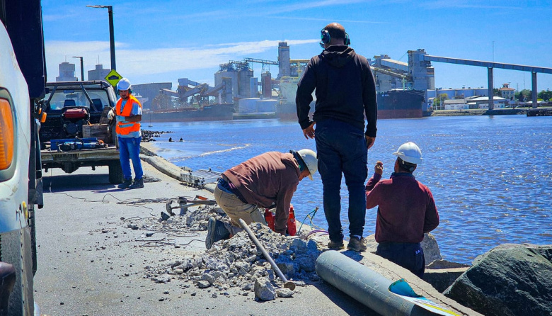 Puerto Quequén renueva la iluminación en la Escollera Sur para mejorar la seguridad operativa