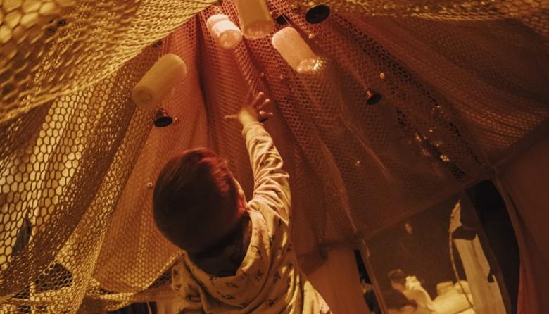 Explorá, escuchá y tocá: la experiencia artística para bebés y familias que llega a Necochea