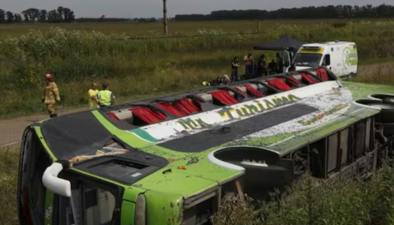 Vuelco fatal en Ruta 2: investigan si una maniobra imprudente causó la tragedia