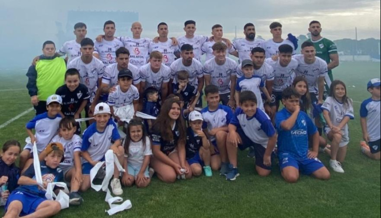 Con un gol de Ferreira, Independiente venció a Sportivo y levantó la copa de campeón en la Liga Necochea de Fútbol