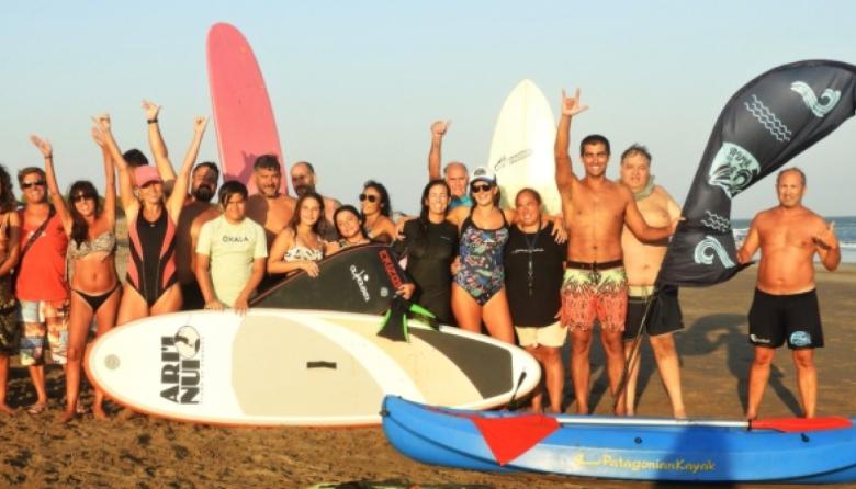 Clases gratuitas de surf en el Balneario de San Cayetano: días, horarios y cómo anotarse