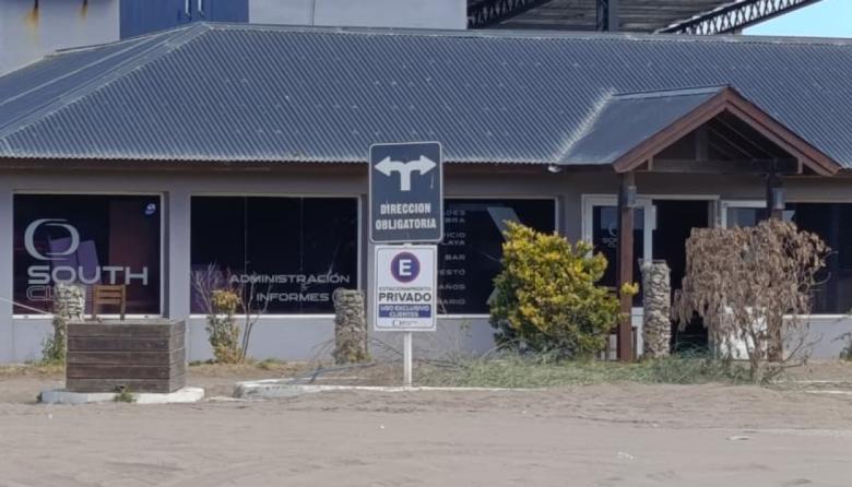 Dónde dejar el auto para ir a la playa en Necochea: costos, quejas e inseguridad