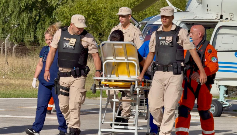 Video: impactante rescate en alta mar a 200 km de Mar del Plata