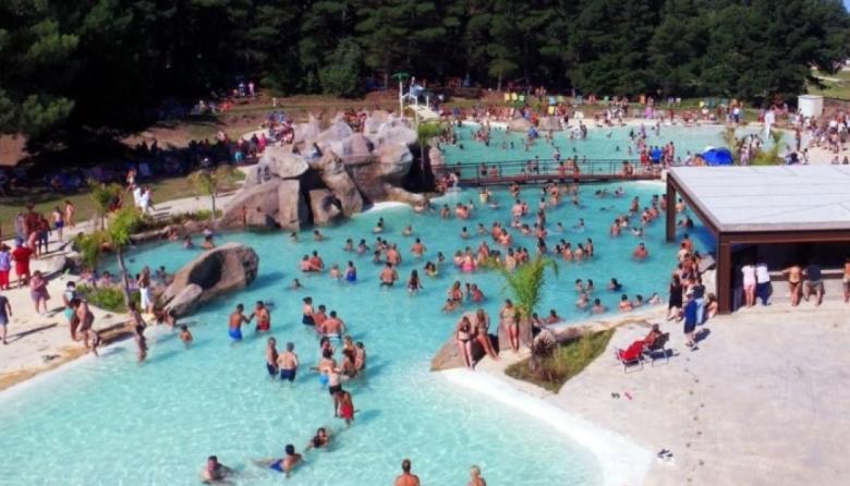 Aniversario del Balneario San Cayetano: transporte gratuito y espacios públicos que fortalecen la temporada veraniega