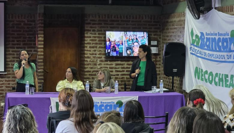 Mujeres, redes y trabajo: fuerte debate político en Necochea sobre el avance de la derecha