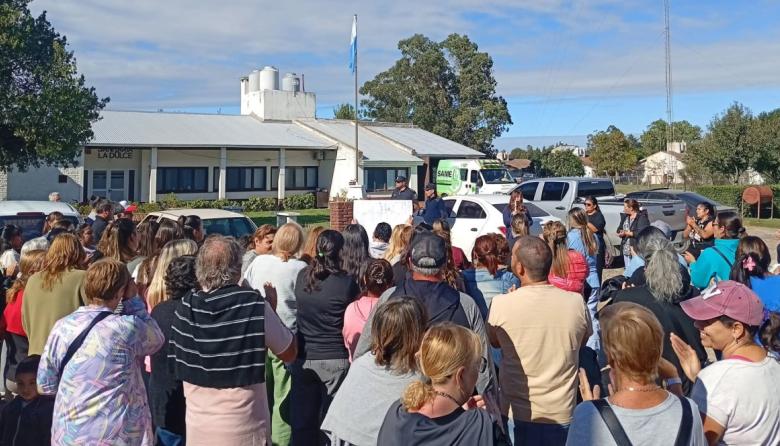 Hartazgo vecinal en La Dulce por la falta de médicos: reclamos cara a cara con funcionarios