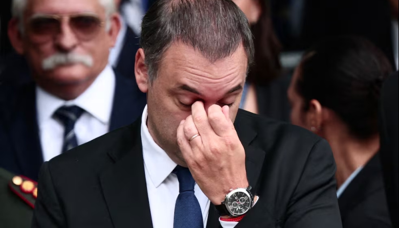 Adorni complicado: avanza la investigación por su patrimonio y crecen las críticas internas