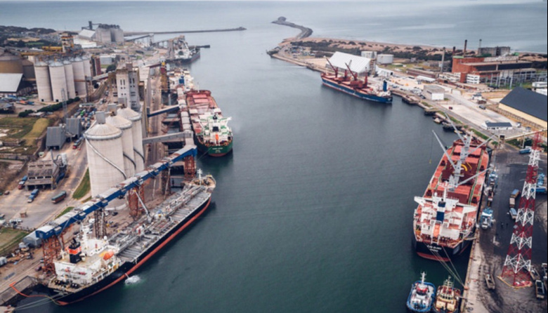 Acuerdo de último momento: se levanta el cese y vuelve la operatoria portuaria en Quequén