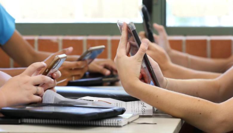 Amenazas en escuelas: la Provincia advierte que no son “bromas” y fija pautas de acción