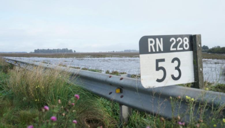 Habilitaron la Ruta 228 para todo tipo de vehículos tras las inundaciones y el trabajo en la zona