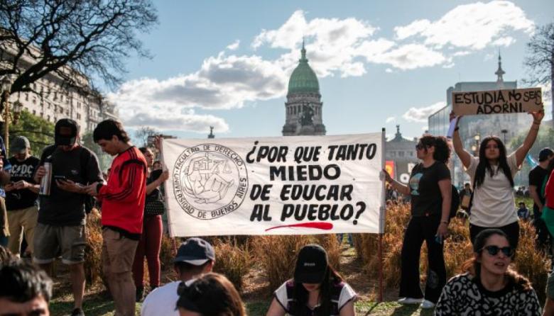 Necochea también se suma a la Marcha Federal Universitaria en defensa de la educación pública
