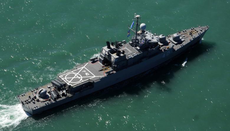 Puerto Quequén recibe a la corbeta ARA Rosales y abre visitas gratuitas este fin de semana