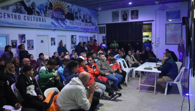 Charla en Necochea sobre salud mental y crisis social: debate por la Ley y el contexto actual