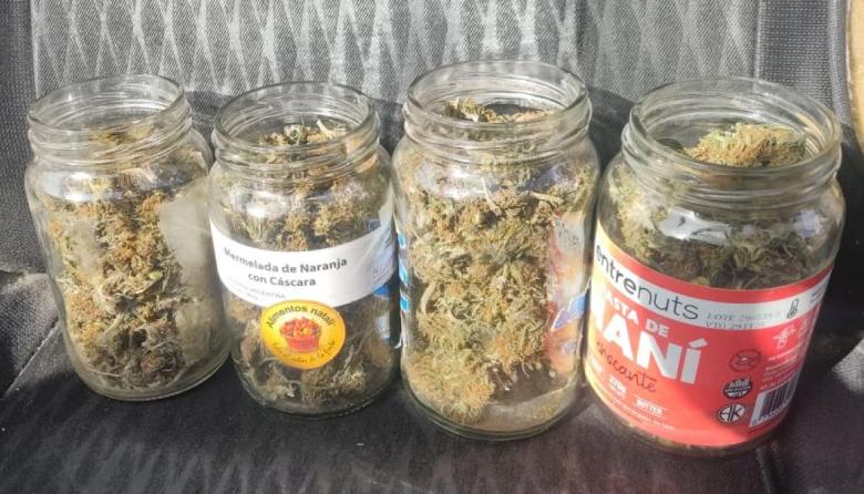 Secuestran marihuana tras una discusión de pareja y detienen a un acusado por robo agravado en Necochea