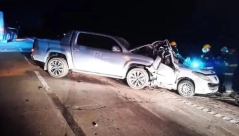 Tragedia en Ruta 6: murieron tres adultos y dos niños de una misma familia en un choque fatal