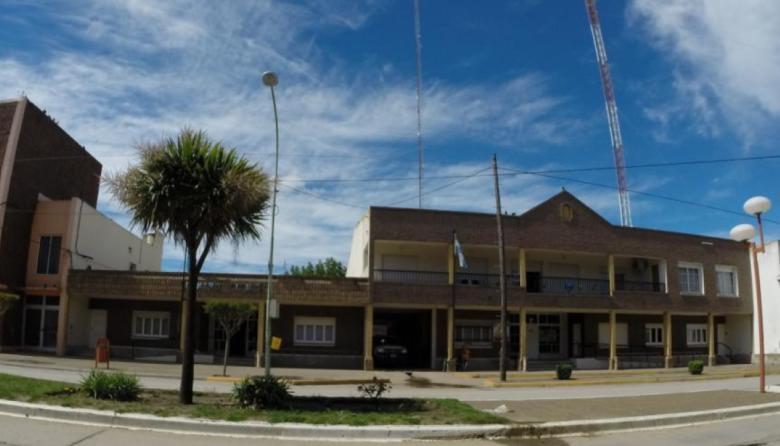 San Cayetano convocó a una reunión por las inundaciones y anunció trabajos sobre la Ruta 228
