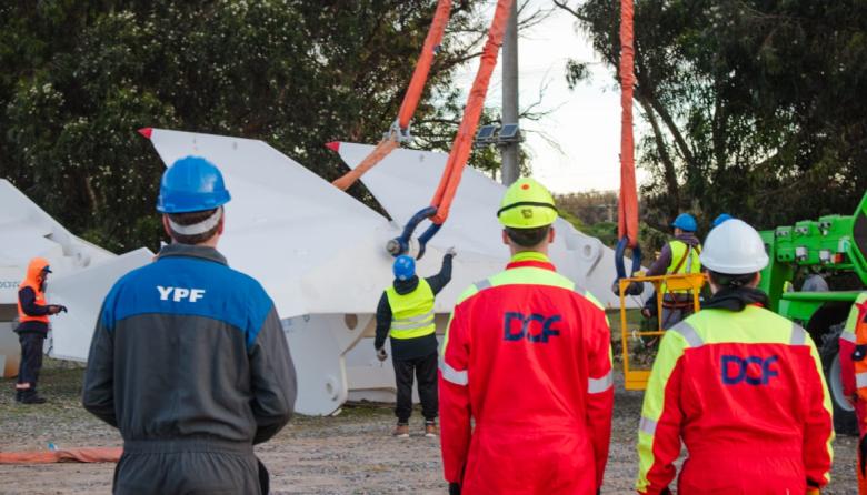 Anclas de 43 toneladas rumbo a Punta Colorada: la operatoria que vuelve a posicionar a Puerto Quequén