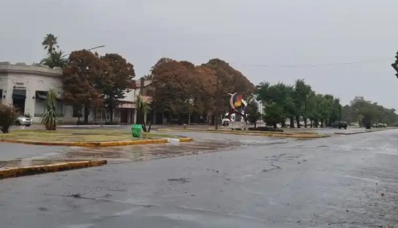 Miércoles inestable y frío en Necochea: chaparrones durante gran parte del día y ráfagas de hasta 50 km/h