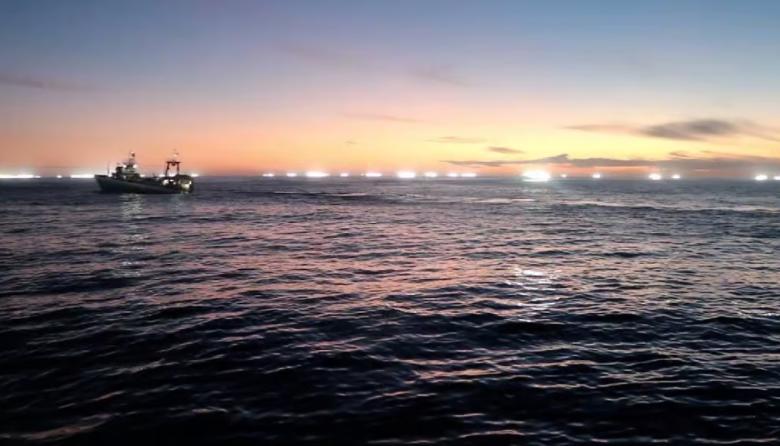 Temporal en el Atlántico Sur: más de 140 barcos extranjeros buscan refugio y crece la alerta marítima