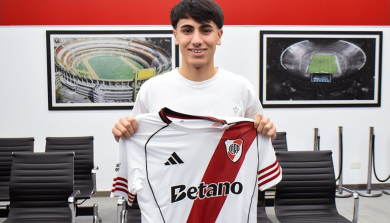 Lucas Silva, el futbolista de La Dulce, firmó su primer contrato profesional con River