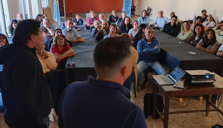 La apuesta de comerciantes de Necochea para que los vecinos compren primero en la ciudad