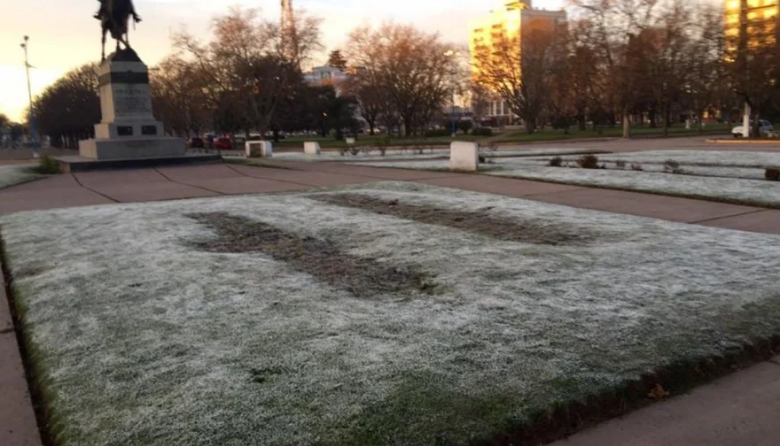 La helada fue solo el comienzo: una masa de aire antártica llega a Necochea
