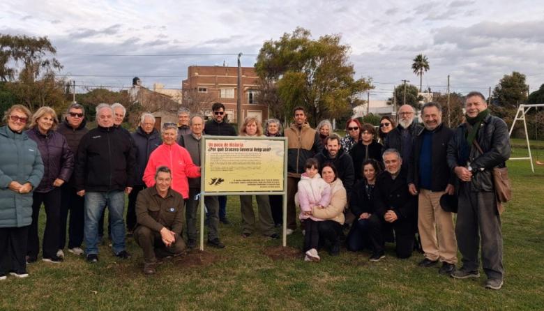 Una plaza, 323 caídos y una promesa: el homenaje que mantiene viva la memoria del Belgrano