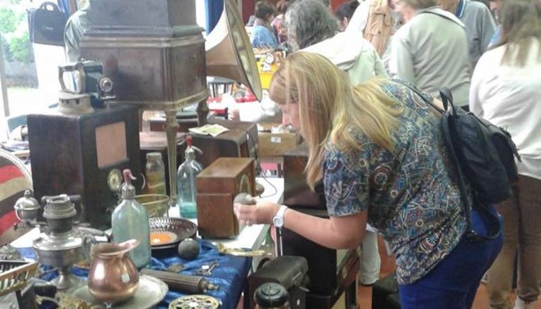 El Centro Cultural Necochea abrió la inscripción para una nueva Feria de Cachivaches