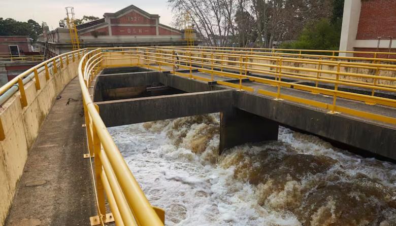 AySA sale a la venta: los grupos que quieren manejar el agua de 14 millones de personas
