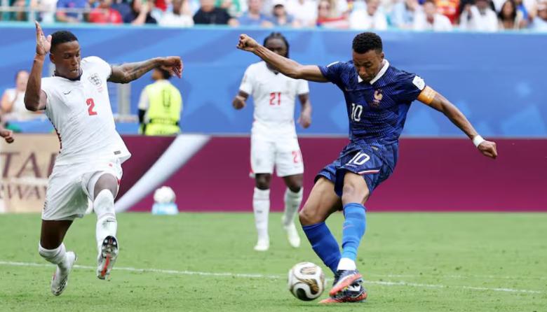 Inglaterra venció 6-4 a Francia en un partidazo y se quedó con el tercer puesto