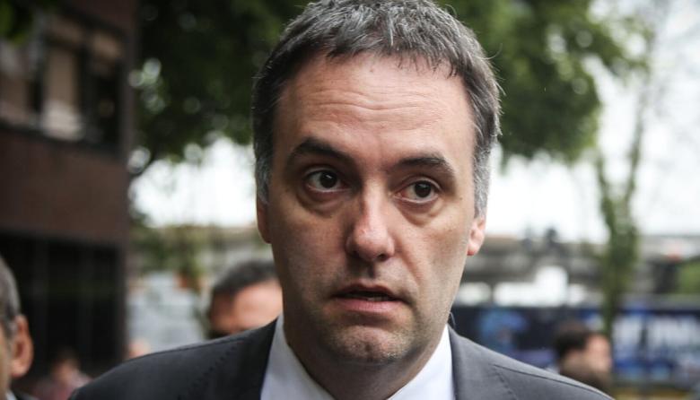 Por riesgo de fuga, la Justicia le prohibió a Manuel Adorni salir del país