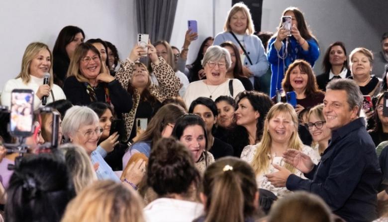 Jimena López, Massa y más de 400 mujeres del Frente Renovador trazaron una agenda hacia 2027