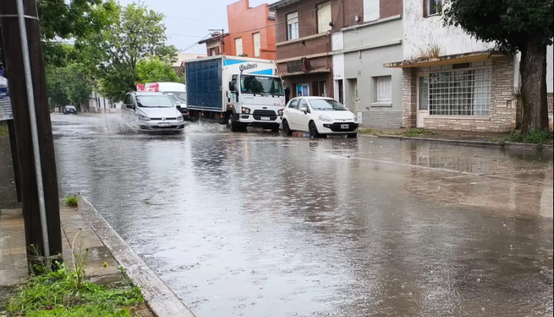 Frío, chaparrones y fuertes ráfagas: cómo estará el tiempo este viernes en Necochea y Quequén