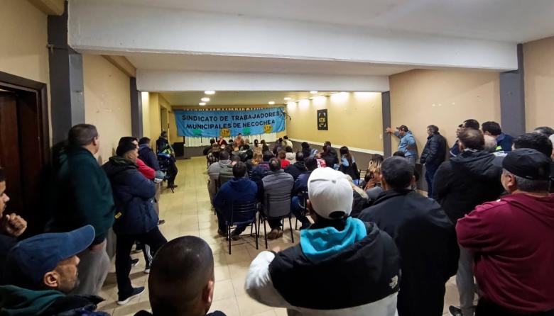Municipales rechazaron la oferta salarial: piden 15% y que ningún aumento quede para 2027