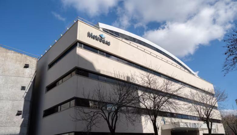 YPF vendió MetroGAS a Edenor por US$780 millones: el grupo de Manzano amplía su poder en el negocio energético